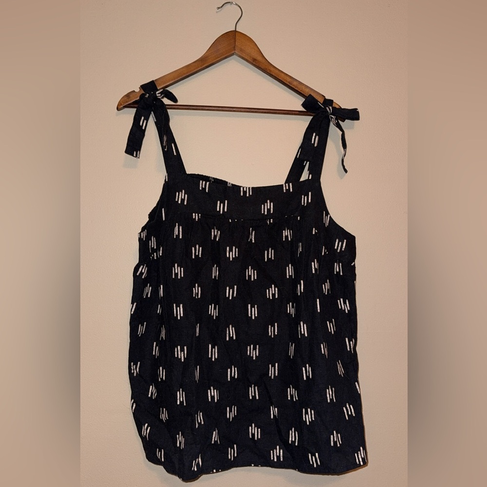 Sonoma Black and White Tank Top